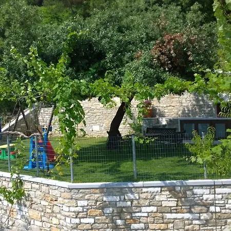 Agnanti شقة فندقية باناجيا